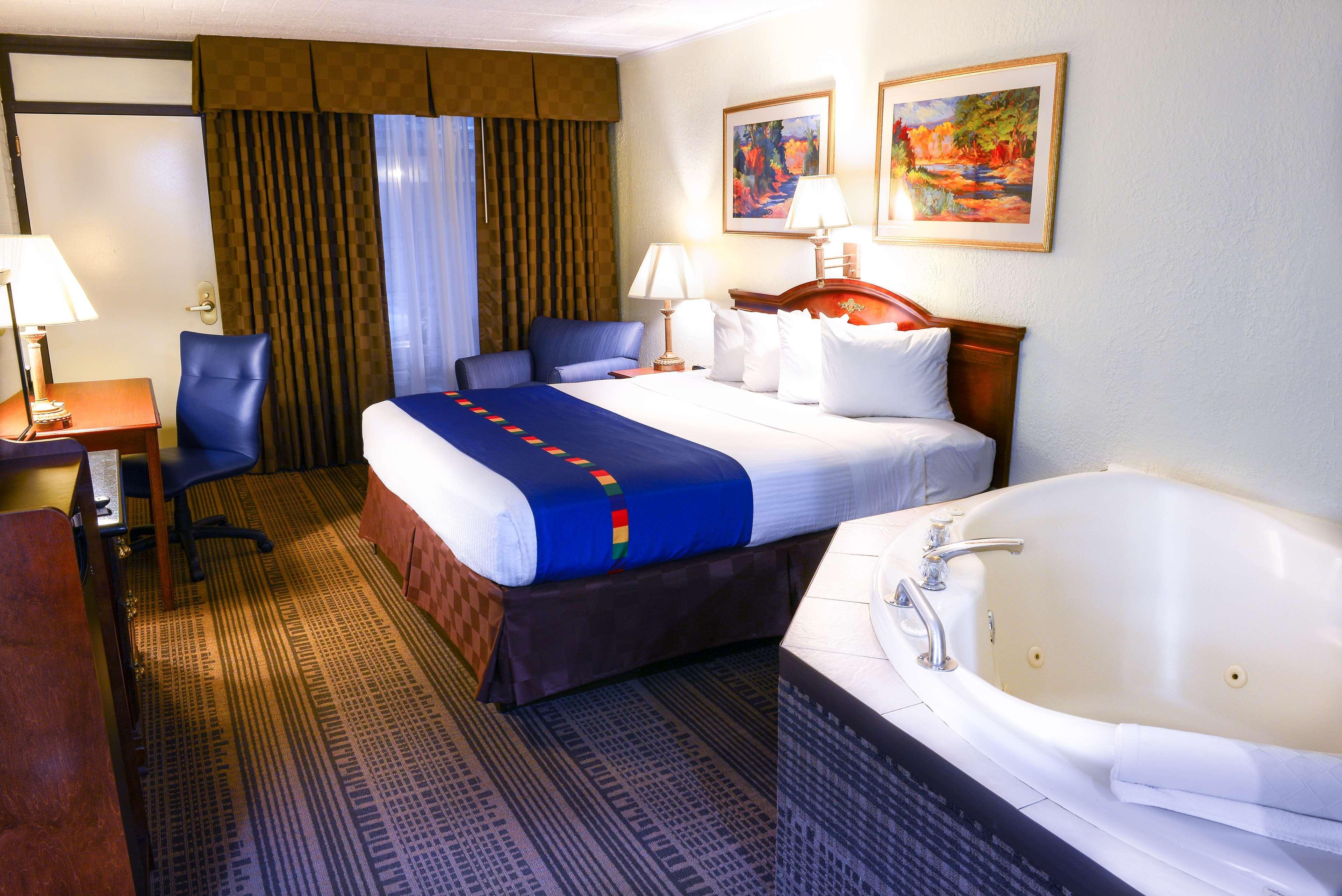 Park Inn By Radisson Sharon West Middlesex Extérieur photo
