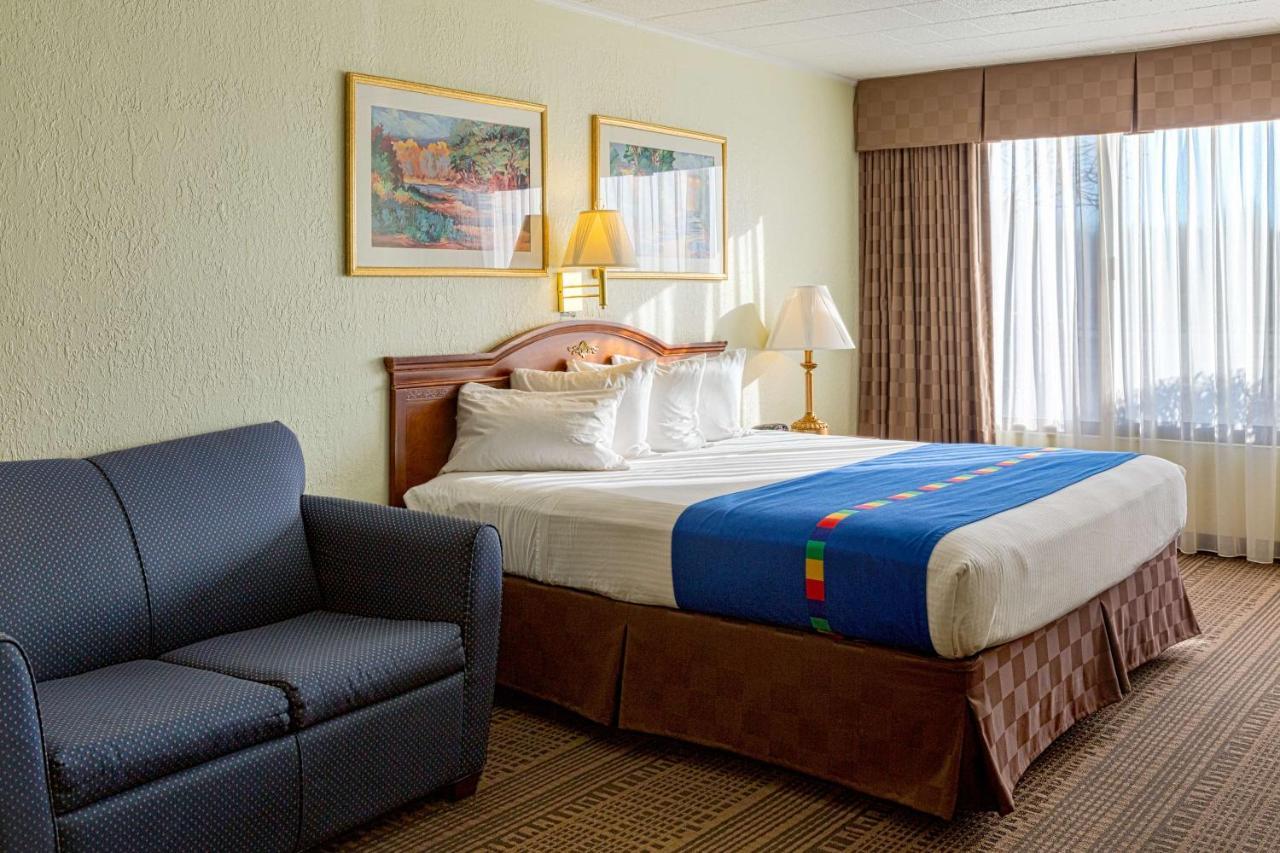 Park Inn By Radisson Sharon West Middlesex Extérieur photo