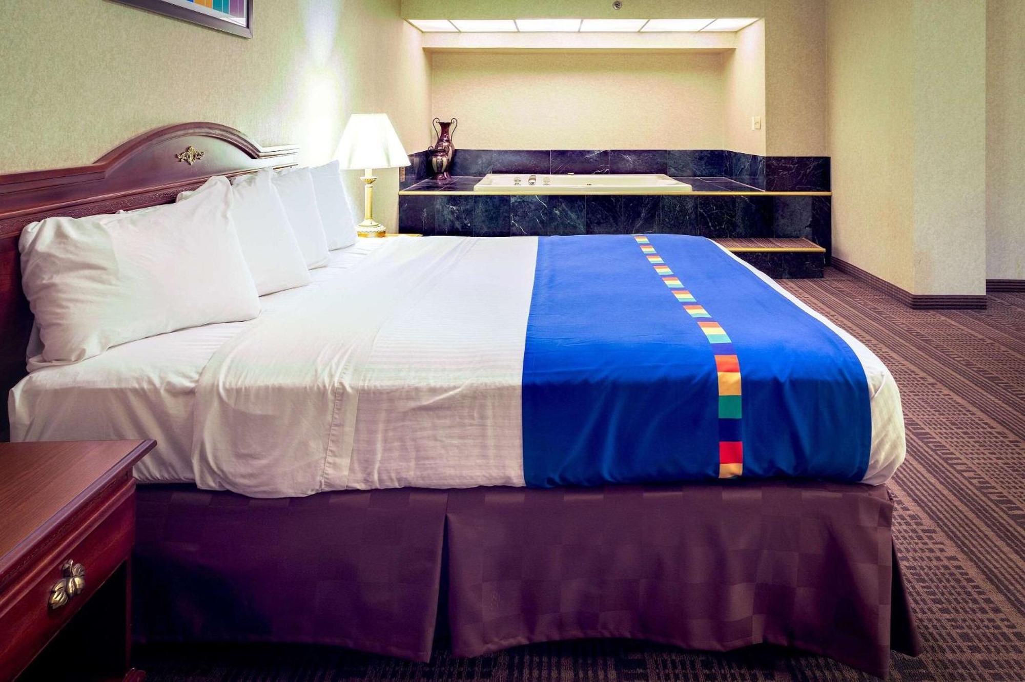 Park Inn By Radisson Sharon West Middlesex Extérieur photo